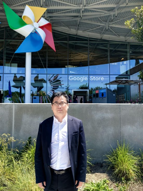 全国最好股票配资平台 杨德龙：中美在第四次科技革命中有望并驾齐驱 中国在AI应用领域优势显著